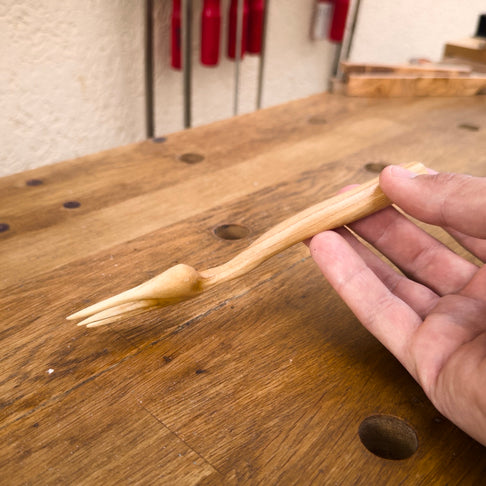 Furculiță din lemn de dud