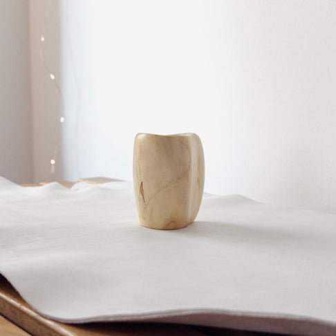 Ceașcă pentru cafea din lemn de nuc