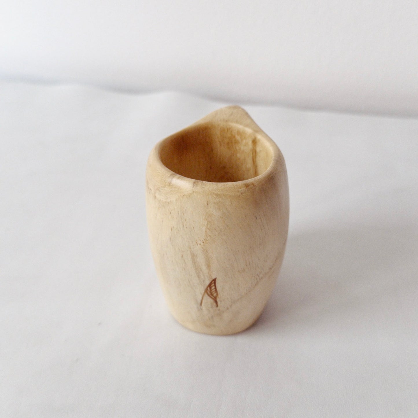 Ceașcă pentru cafea din lemn de nuc