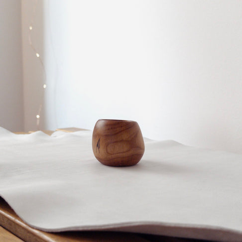 Cană pentru cafea din lemn de cireș