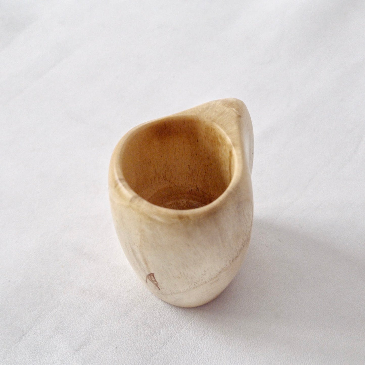 Ceașcă pentru cafea din lemn de nuc