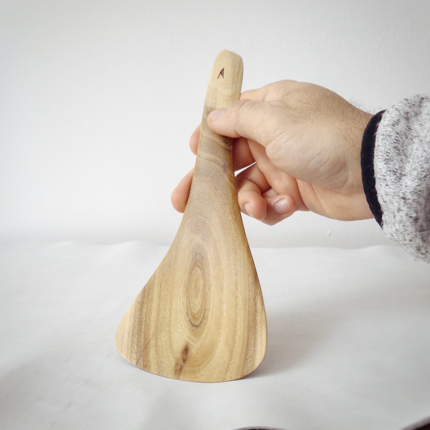 Spatulă din salcâm