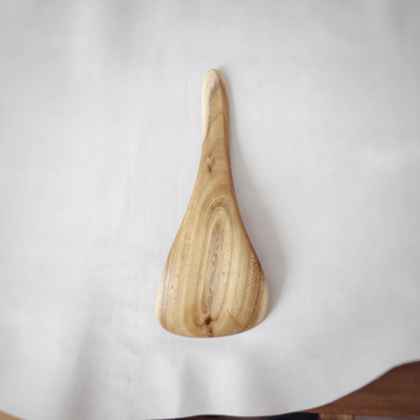 Spatulă din salcâm