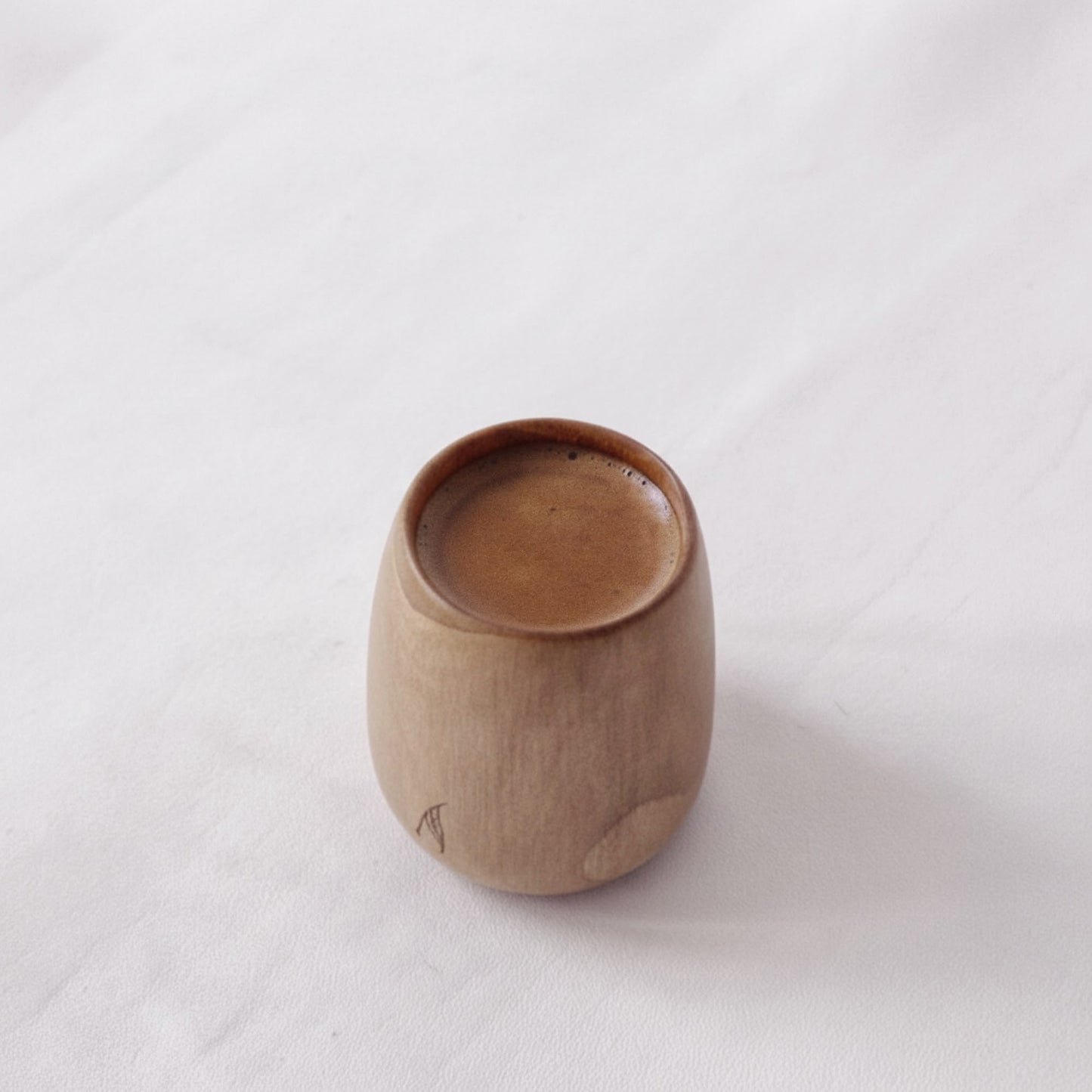 Căniță pentru espresso din lemn de nuc